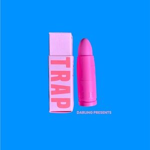 Jeffree Star Velvet Trap Matte Lipstick Unisex Color Red Affair